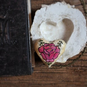 Cuore sacro Frida " fiori nei capelli"