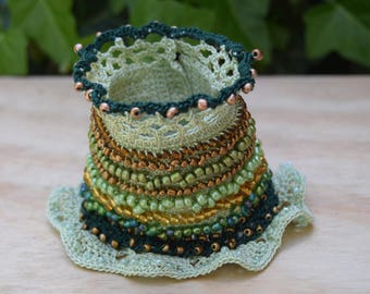 Green Cuff Bracelet,Valentine's Day gift, Crochet Bracelet, Beaded Crochet Cuff, Cuff Bracelet, Boho Cuff Bracelet, Crochet Jewelry