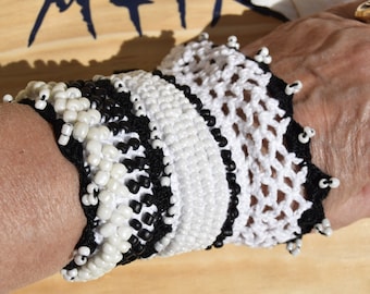 Bracelet in white and black, holiday gift, White Crochet Cuff, Beaded Cuff Bracelet, Romantic Boho , Crochet Jewelry, Crochet cuff,