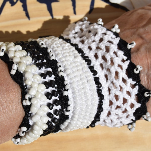 Bracelet in white and black, holiday gift, White Crochet Cuff, Beaded Cuff Bracelet, Romantic Boho , Crochet Jewelry, Crochet cuff,