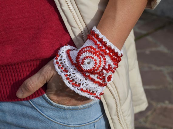 White bracelet with red beads, gift for Valentine's Day, White Crochet Cuff, Beaded Cuff Bracelet, Romantic Boho , Crochet Jewelry
