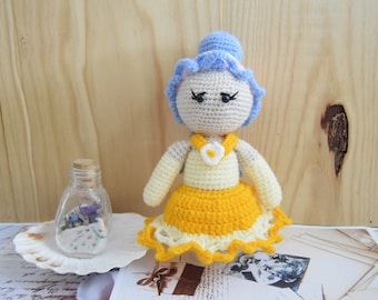 Bambola all'uncinetto Bambola Amigurummi Bambola fatta a mano Regalo per neonati Bambola per bambini Regalo per lei Giocattoli Bambola d'arte Bambola per interni di compleanno, fatta a mano all'uncinetto