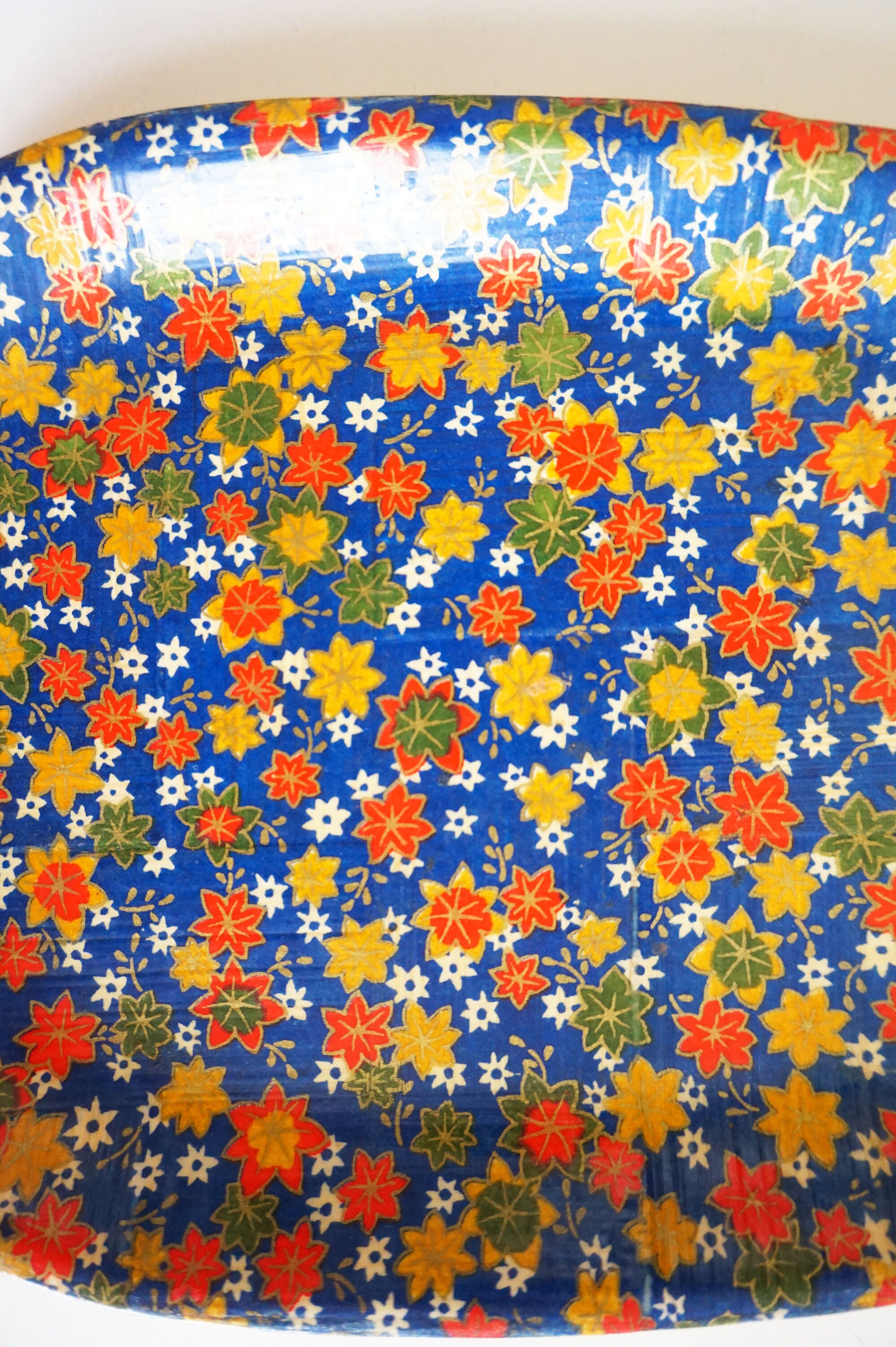 Tray pineapple 1970's vintage flower pattern