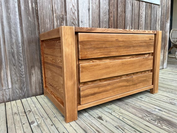 Vintage 1970s pine chest of drawers
