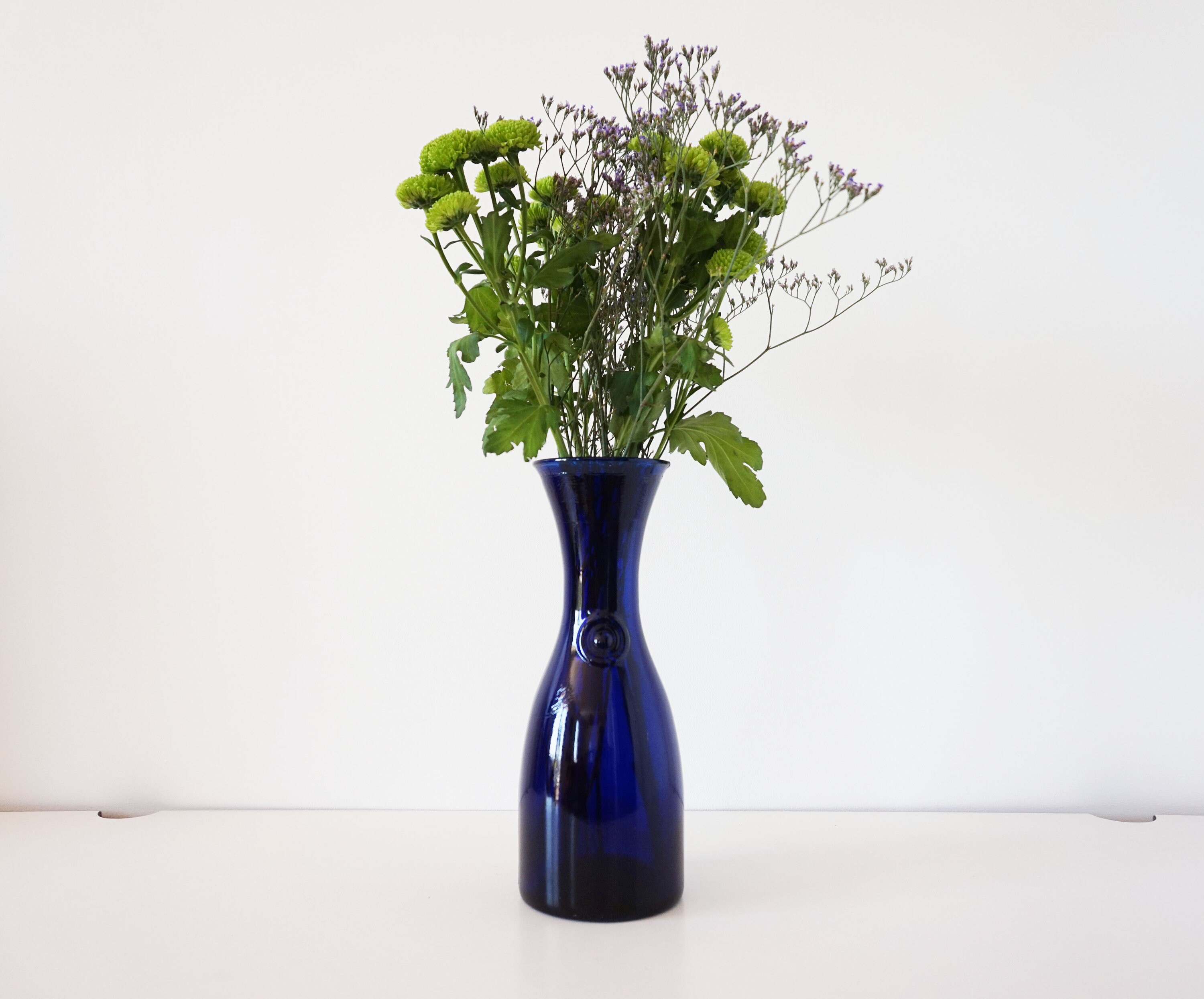 Vase en Verre Moulé Bleu Cobalt Vintage