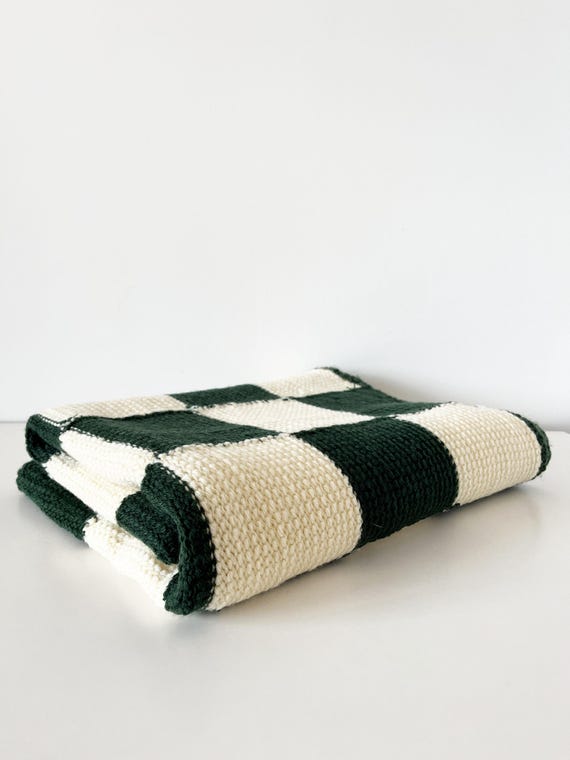 Vintage hand-knitted wool gingham blanket 145x68