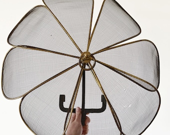 Antiker französischer Kaminschirm – drehbare Blütenblätter