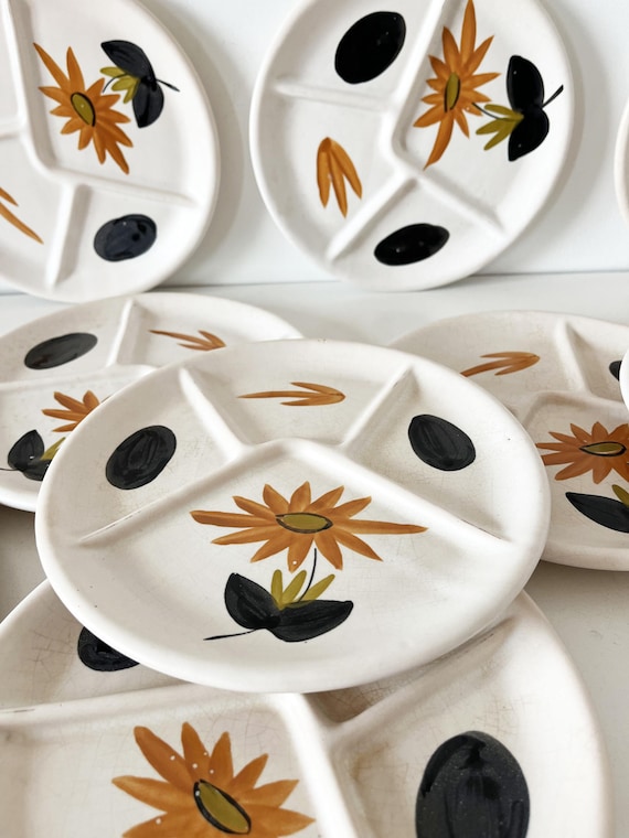 Set of 11 vintage sunflower plates, Poterie du Marais, 1960