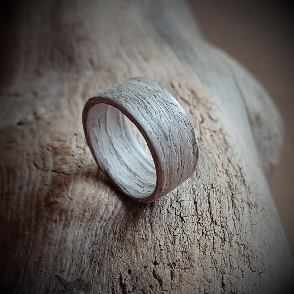 Eichenholz Ringe Grau - nachhaltige handgefertigte Holzringe - umweltbewusster Schmuck - Damenring aus Holz - Herrenring aus Holz - Paarring