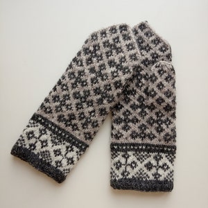 Handmade Latvian mittens, Free Shipping, natural, 100% wool, very soft and warm, cream, white, dark grey colors