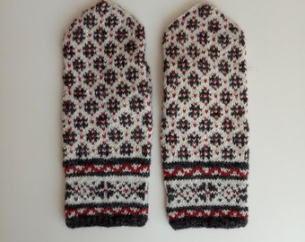 Handmade Latvian mittens, Free Shipping, natural, very soft and warm, natural wool, white, dark grey, terracotta colors