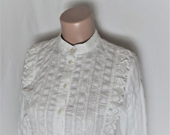 Upcycled Free People Cotton Aztec Print blouse With Ecru Lace Elbow Patches Size Small