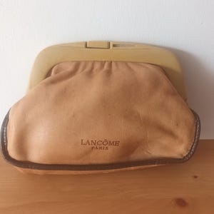 LANCOME Borsa da trucco vintage Borsa da trucco in pelle Borsa da trucco beige Borsa per cosmetici Regalo per lei Borsa da trucco in pelle Borsa da toilette retrò Italia anni '60