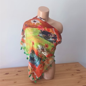 Vintage Silk Scarf Square Multicolored Scarf Floral Trachten Silk Scarf with Tassels Floral Cottage Core Red Orange Green Dirndl Alpen Scarf