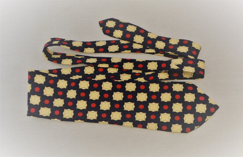 Vintage Gino Rossini Men/'s Silk Tie Red Navy Blue Beige Necktie Floral Print Silk Tie Geometric Print Tie Cravate Krawatte Made in Italy Tie
