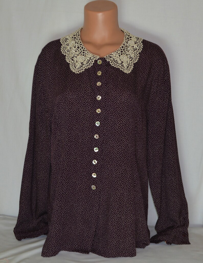 Vintage Blouse with Lace Collar Burgundy Polka Dot Print Long Sleeve Blouse Top with White Ecru Lace Collar Size Large Shell Buttons Shirt