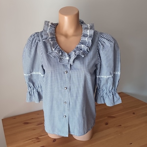 Vintage Dirndl Blue White Ruffle Top Size S/36 Blue White Plaid Gingham Print Shirt Short Puffy Sleeve Oktoberfest Trachten Ruffle Shirt