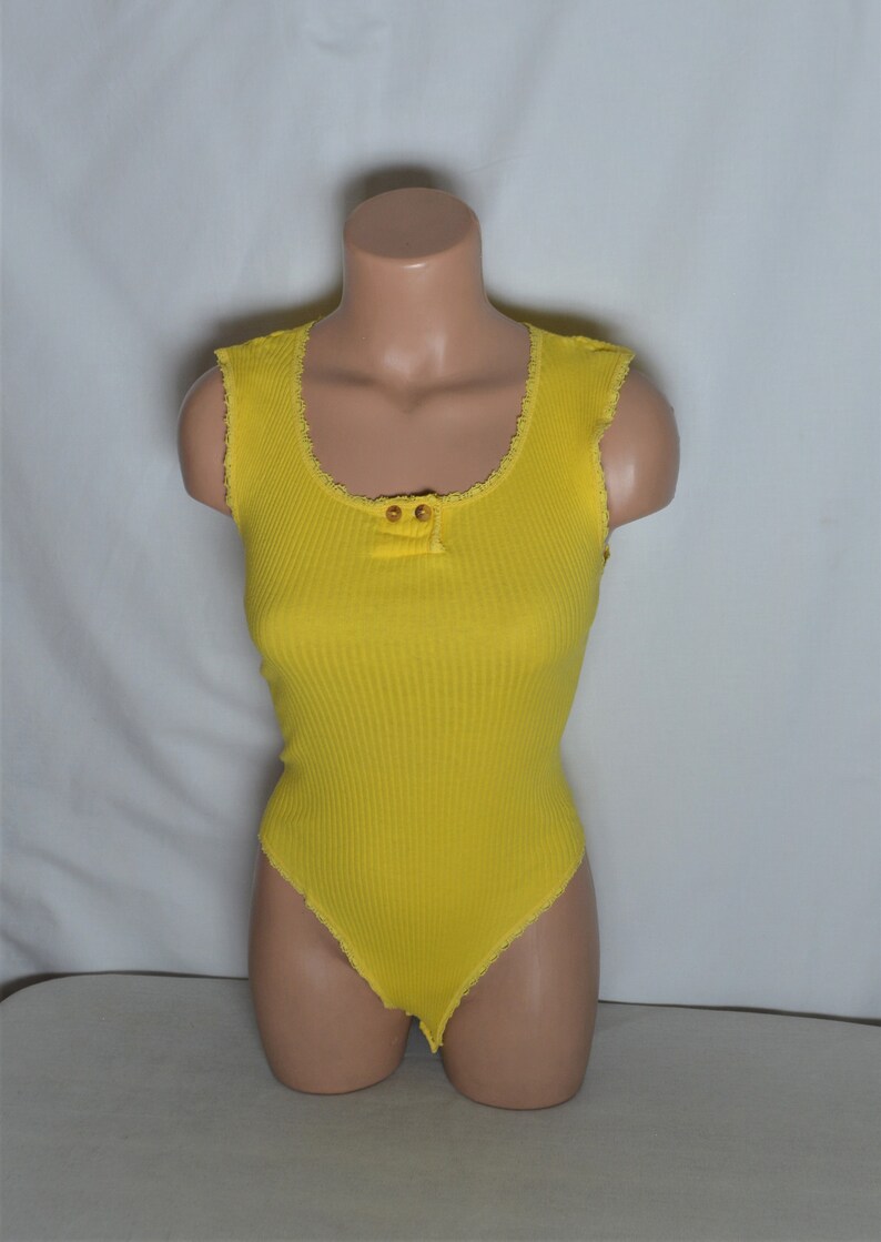 Vintage Women Yellow Cotton Bodysuit Size M Solid Print Ribbed K Vintage Women Yellow Cotton Bodysuit Size M Solid Print Ribbed K