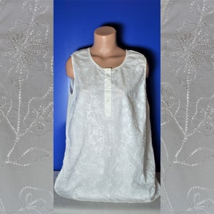 Vintage Women Cotton Sleeveless Top Size L/XL Off White Cotton Embroidered Tank Top Ecru Light Blouse Floral Embroidery Minimal Summer Top