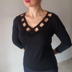Vintage Black Beaded Top Size M Black Stretchy Knit Top Beaded Blouse Y2K Style 00&#39;s Top 3/4 Sleeve Embellished Front Elastic V-Neck Top