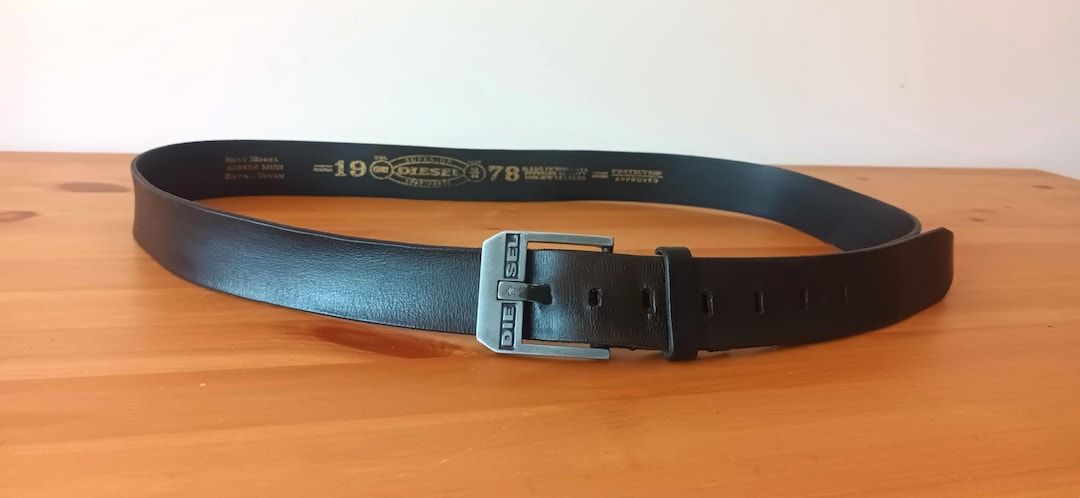 DIESEL ブラック ベルト 1978年製 本革 000000007317_2uKT18Z.jpg