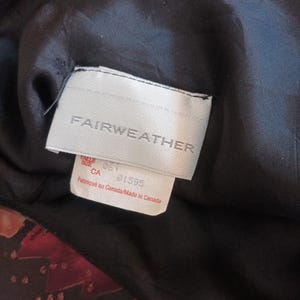 Peut inclure: &Eacute;tiquette blanche avec texte noir qui indique "FAIRWEATHER" et "Taille/Size 06/ CA 01595" et "Fabriqu&eacute; au Canada/Made in Canada".