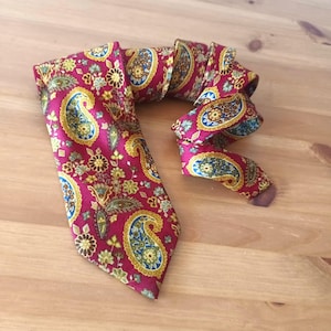 Vintage Men&#39;s Burgundy Silk Tie Paisley Print Burgundy Gold Blue Necktie Floral Print Silk Tie Rustic Print Tie Cravate Krawatte Tie