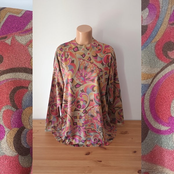 Vintage Women Fuchsia Abstract Beige Lurex Top Size XL Multicolored Art Deco Round Neck Long Sleeve Knit Lurex Sweater Gold 90s Italy Top
