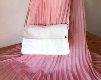 Vintage Women White Leather Flap Bag White Shoulder Bag Leather Cross Body Bag Mini Clutch Bag Travel Small White Wallet Leather Bag