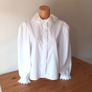 Vintage Womens White Dirndl Shirt Size L White Ruffled Eyelet Collar with Rhinestones Long Sleeve with Ruffles Solid Trachten Bavaria Blouse