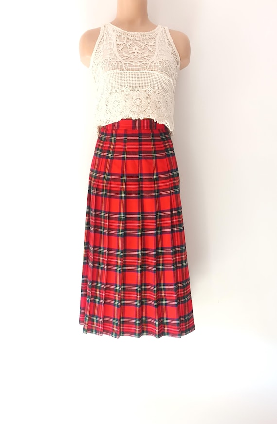Vintage Women Red Plaid Pleated Skirt Size S Red Black Midi