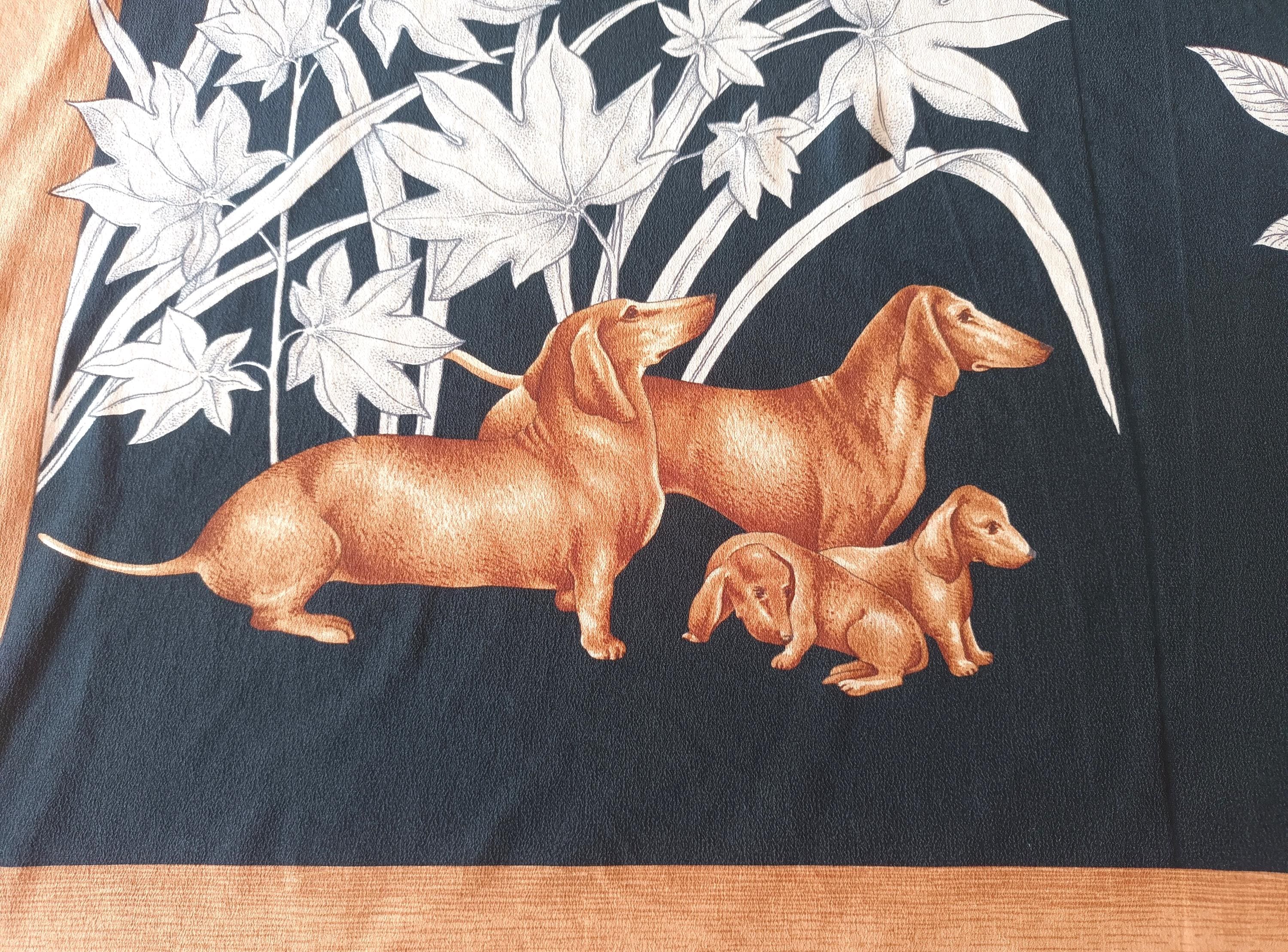 Foulard Carré En Soie Vintage – Chiens De Chasse Et Gibier – Cadeau Femme FO664