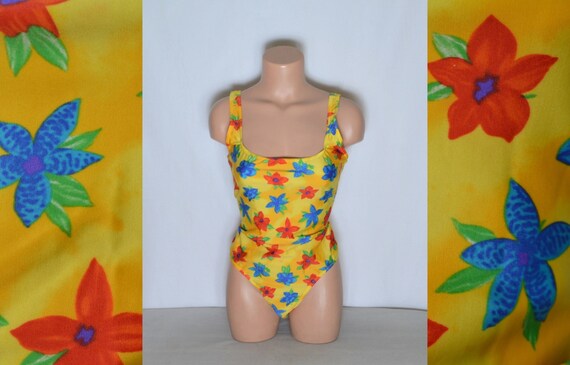 Vintage One Piece Swimsuit Size L Yellow Floral Swimwear 1-Piece Bathing Suit Open-Back Multicolored Bathing Suit Red Blue Flowers Y2K Style