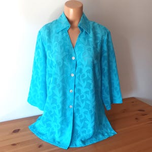 Chemise Tunique Quacker Factory Brodée Florale - Taille M, Col V, Manches Longues, 100% Coton, Occasion Parfait état