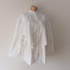Vintage Women White Shirt Size XL/48 Folds Shirt Long Wide Sleeves Solid Cotton Shirt Button Blouse Casual Shirt Layered White Shirt