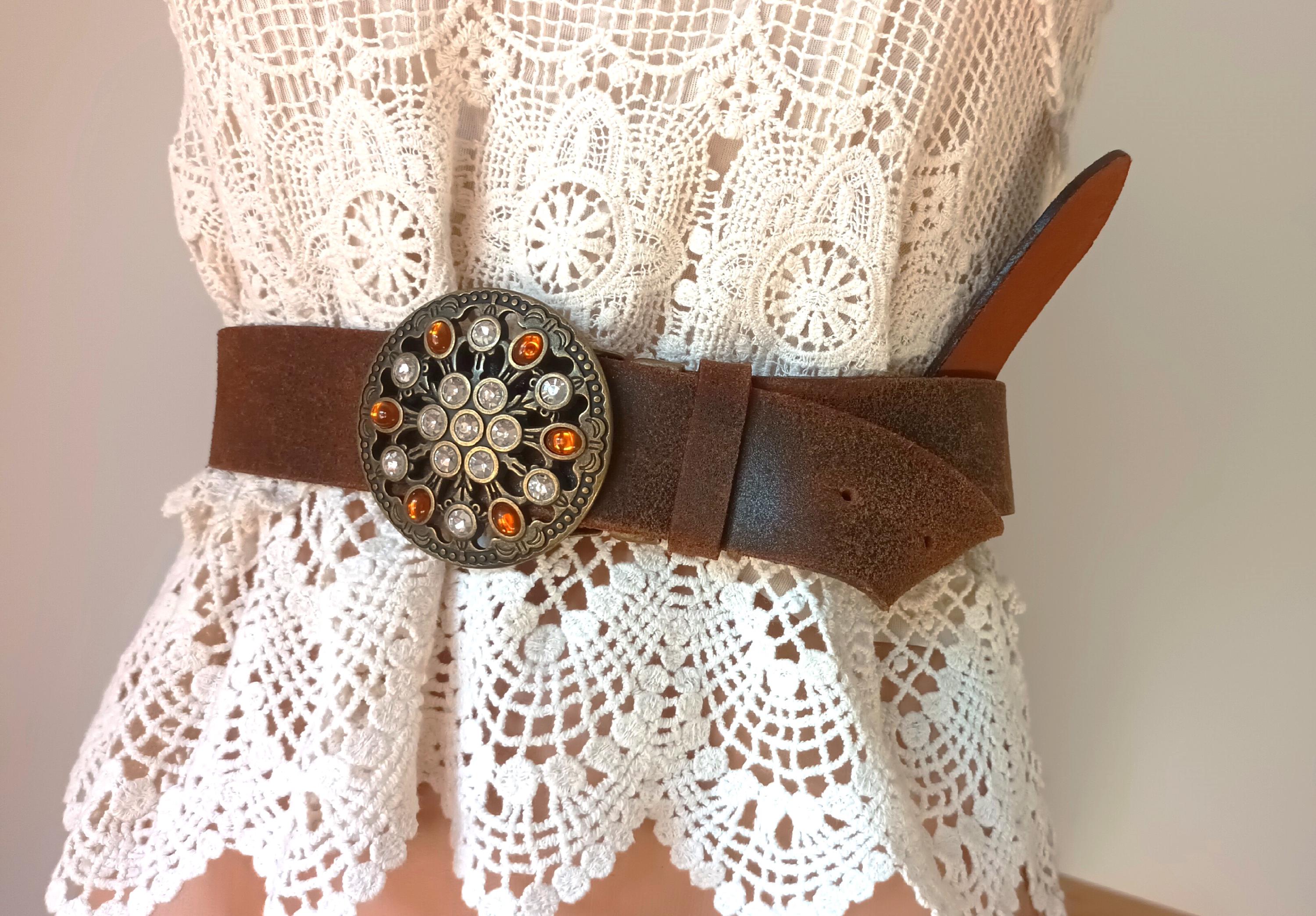 Vintage Women Brown Leather Belt Round Bronze Buckle With  display picture 3