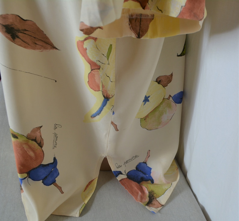 Vintage Women Blouse Shirt Size L Beige Green Blue Plants Leaves Apples Print Short Sleeve Shirt Button Pastel Colors Summer Viscose Top