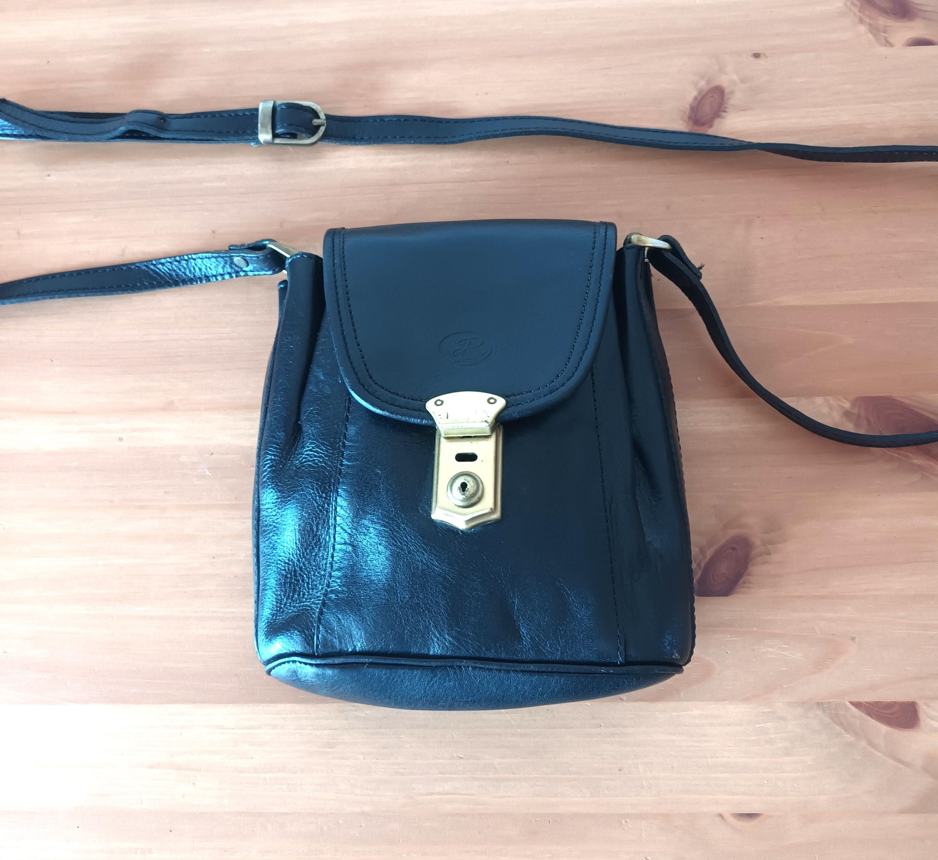 Made in Italy. Luxe.レディースバッグHand made. Italian Handmade Leather Tote for Woman Elegant Flower Lock