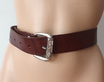 Vintage Ceinture Levi s marron en cuir pour femme Ceinture Levis classique en cuir veritable pour femme Boucle de ceinture argentee Ceinture en cuir marron a fleurs en relief Etsy France