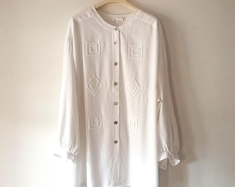 Vintage Women White Viscose Shirt Size 3XL/52 Embroidered Solid White Blouse Long Sleeve Buttoned Blouse Minimalist Light Plus Size Shirt
