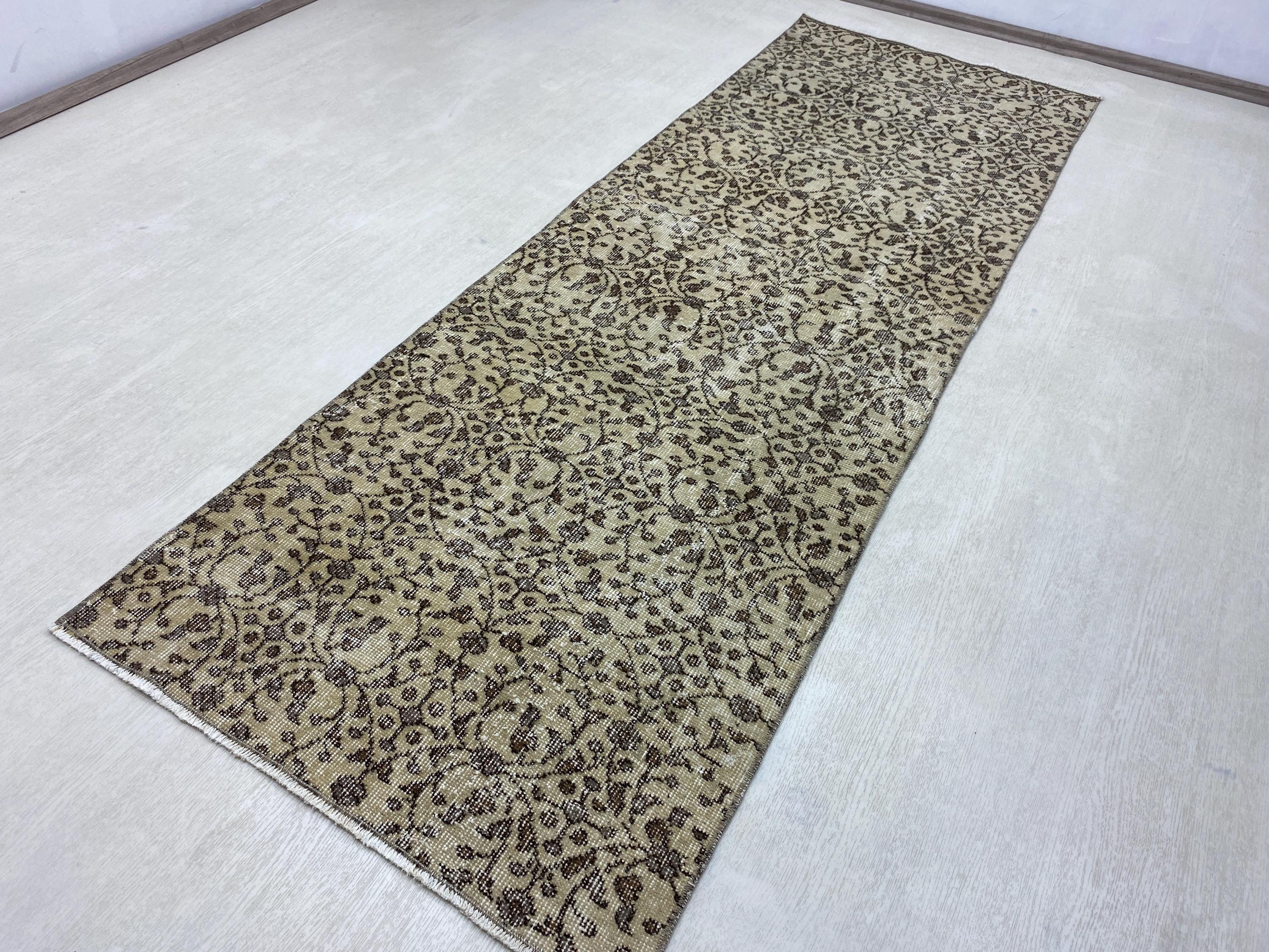 ヴィンテージフローラルトルコランナーラグ、ベージュウール、2.6x7.7