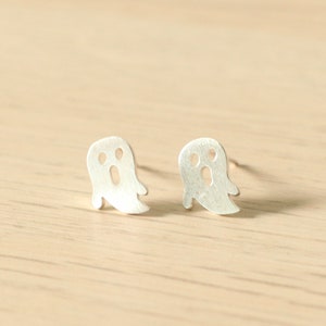 Cute 925 Sterling Silver Earring Studs, Minimalist Earrings, cute ghost shape earrings, small earring Studs, halloween earring