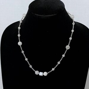 Kristal kwarts en witgouden ketting