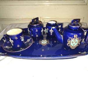 Lunéville selfish service tray cup jug creamer sugar bowl with the coat of arms of Joan of Arc