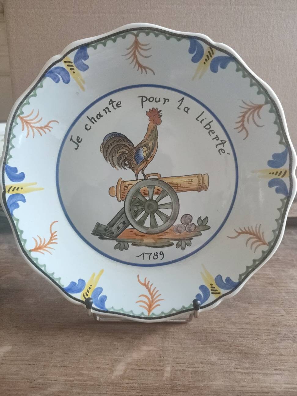 D'après Géo Martel | 1872-1942 Assiette Faïence Décor Nevers Thème Révolutionnaire Au Coq et Canon J