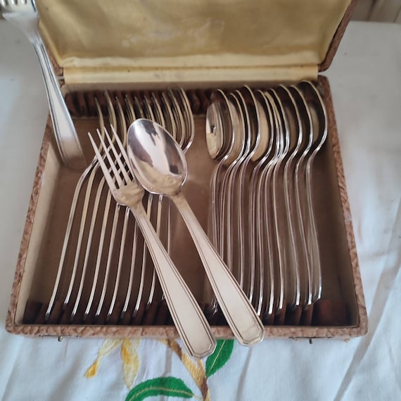 Christofle Alfénide case twelve forks and twelve table spoons model Saturn in silver metal French goldsmith