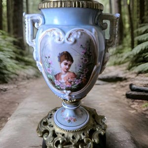 Large Medici vase decorated with gallant scene and flowers, porcelain and bronze in the style of Sèvres or Paris