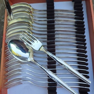 Liberty Goldsmiths box of 12 silver-plated dessert forks and spoons