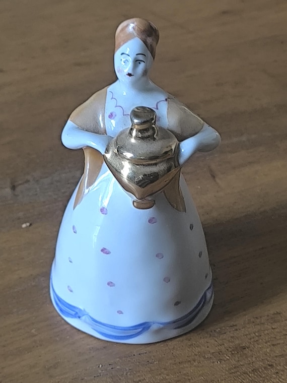 Vintage Russian Woman Figurine with Samovar - Dulevo Russian Porcelain Collectible
