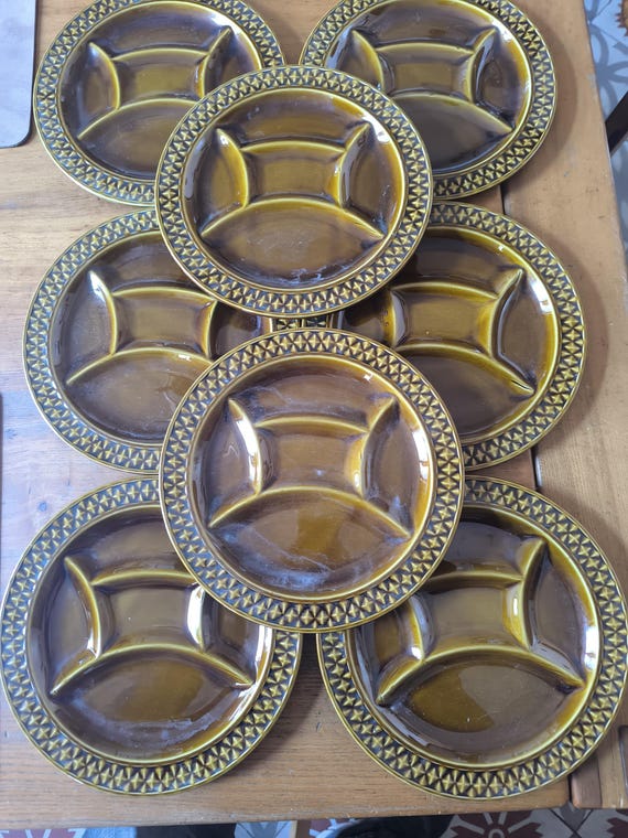 Belle série de 8 assiettes à fondue en faïence de Sarreguemines 1900/1919 barbotine faïence française